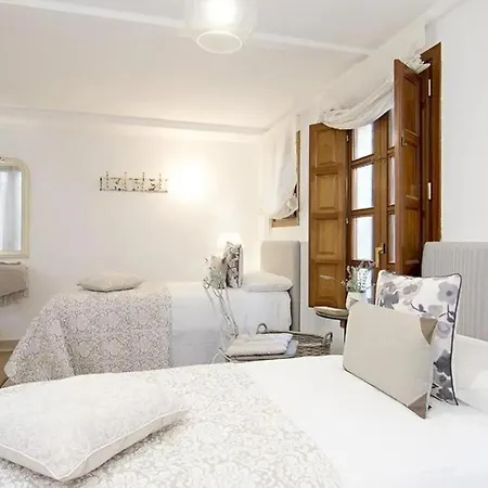 Apartamentos La Tona Puerta Elvira Centro Ciudad Grenada Zewnętrze zdjęcie