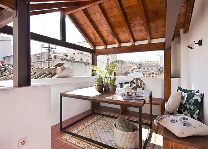 Apartamentos La Tona Puerta Elvira Centro Ciudad